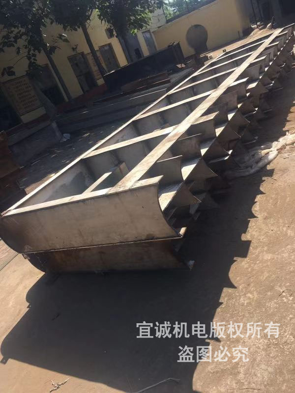 新疆鋼壩現(xiàn)場(chǎng)制圖.jpg